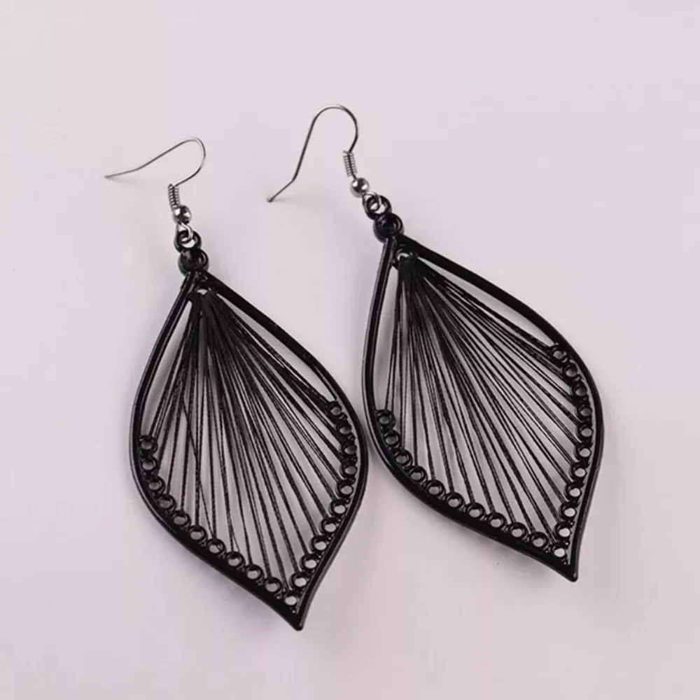 Harp String Earings - Picture 1 of 3